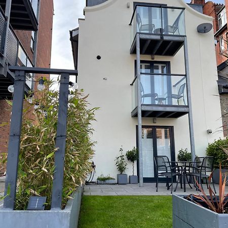 Retro Retreat, Sea View, Free Parking & Ev Plug-In Villa Уитби Екстериор снимка