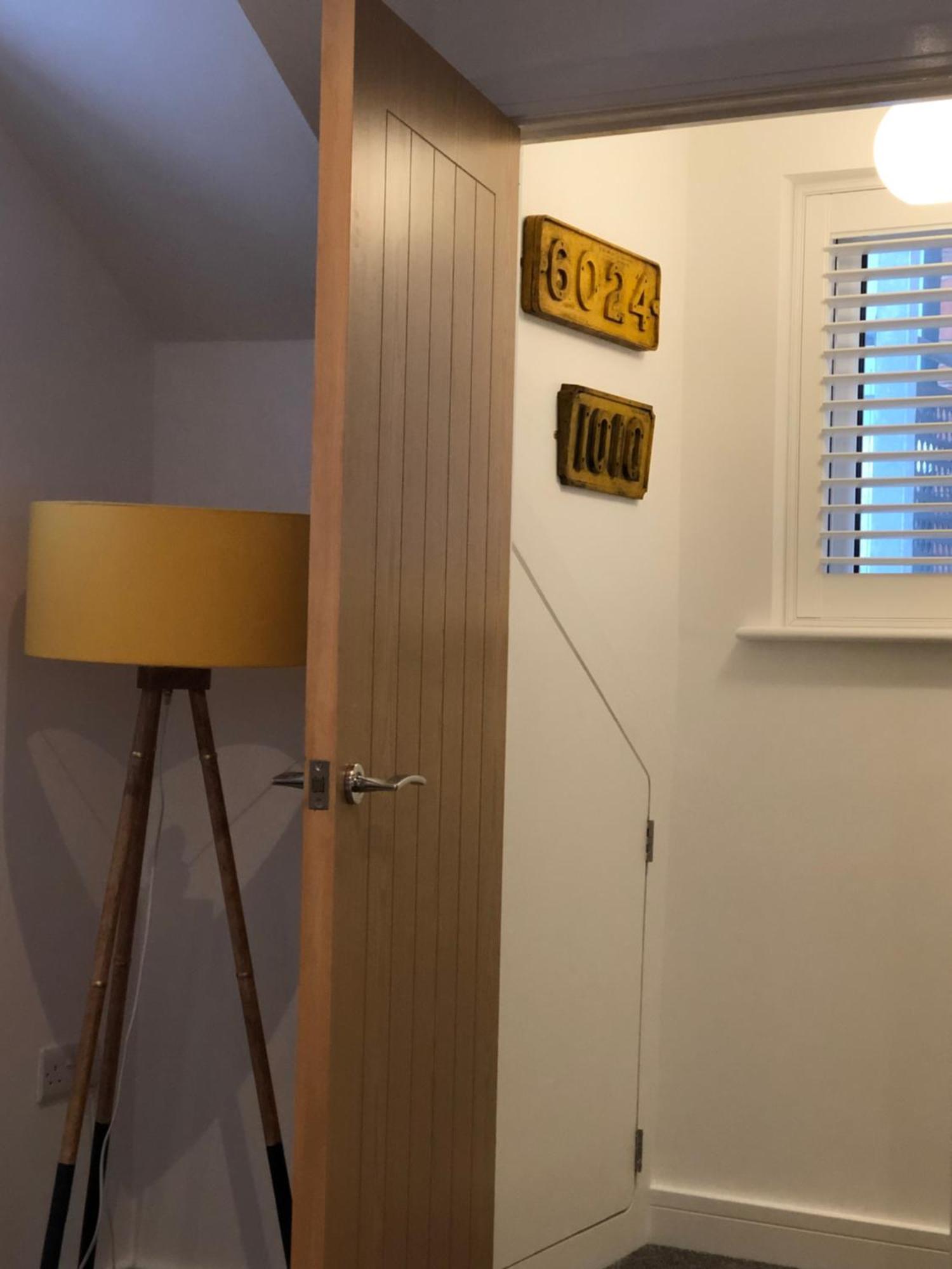 Retro Retreat, Sea View, Free Parking & Ev Plug-In Villa Уитби Екстериор снимка